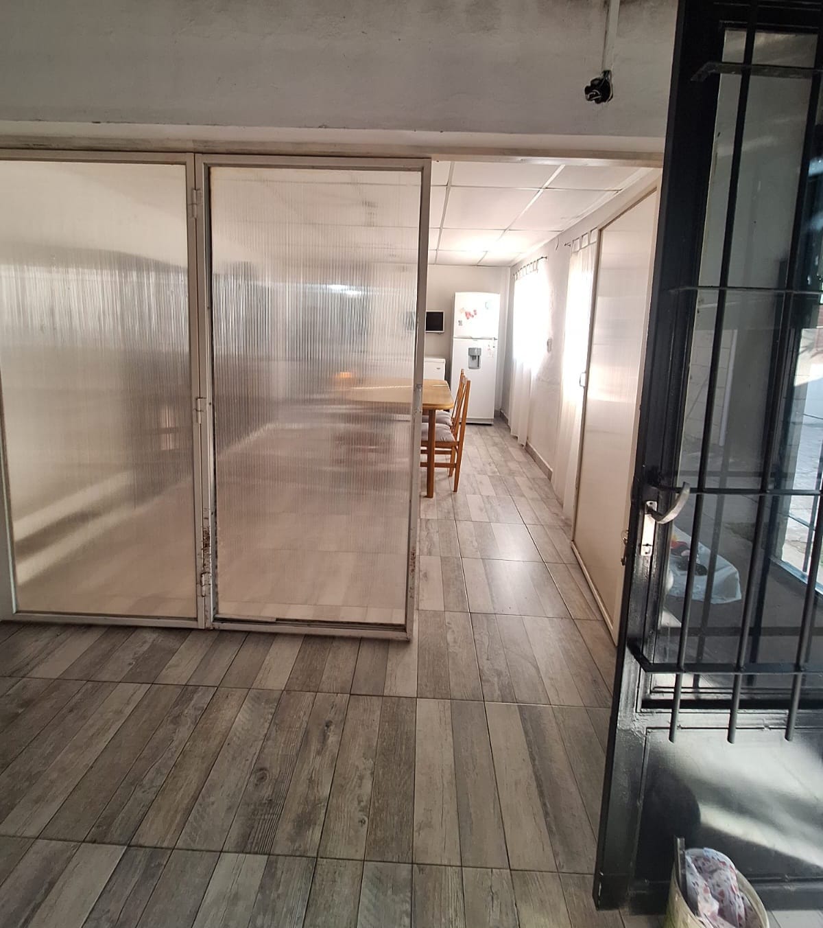 Imagen de la propiedad CASA A LA VENTA CON LOCAL INDEPENDIENTE - PARANA